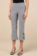 Zinni Black and White Gingham Embroidered Capri Pants